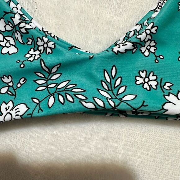 Zaful a swimsuit woman sexy top blue/ green white floral Top (size Mediu… - Picture 3 of 16